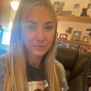 Meet your Posher, Erica